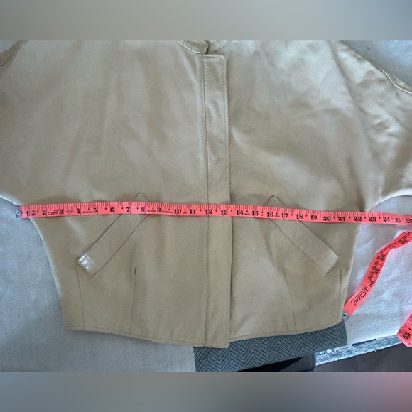 Rare Vintage Georgio Armani Designer Italian Leather Cream Jacket Sz 42 35 waist - Picture 17 of 17